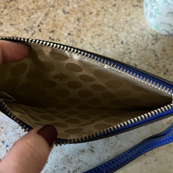 Kate Spade Wristlet (Moving Sale) - Picture 3 of 5